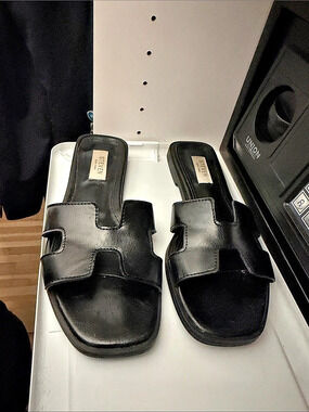 STEVEN Black Leather-Look Slide Sandals Like New